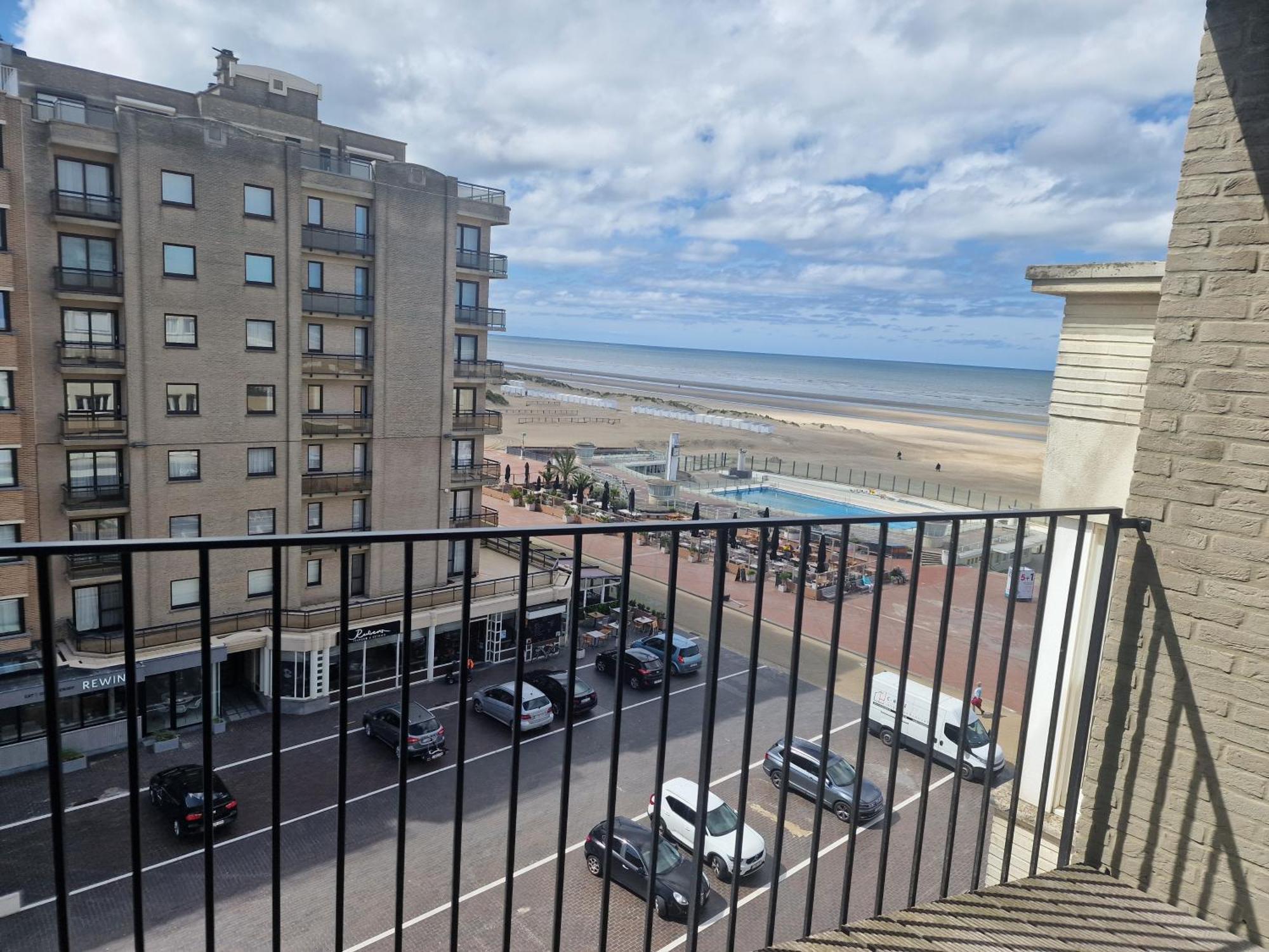 Oostduinkerke Apartments Exterior photo